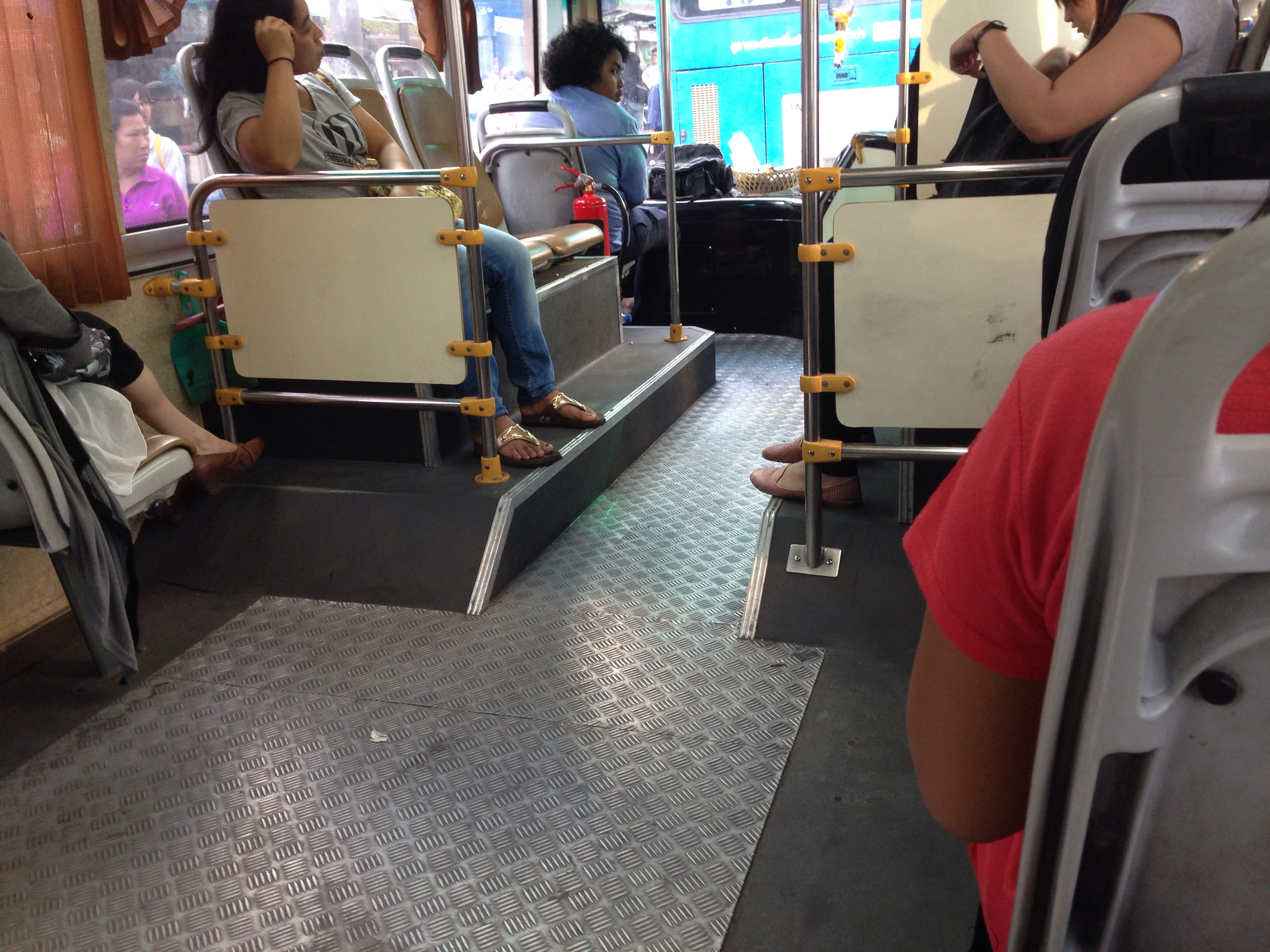 0909エアコンバス